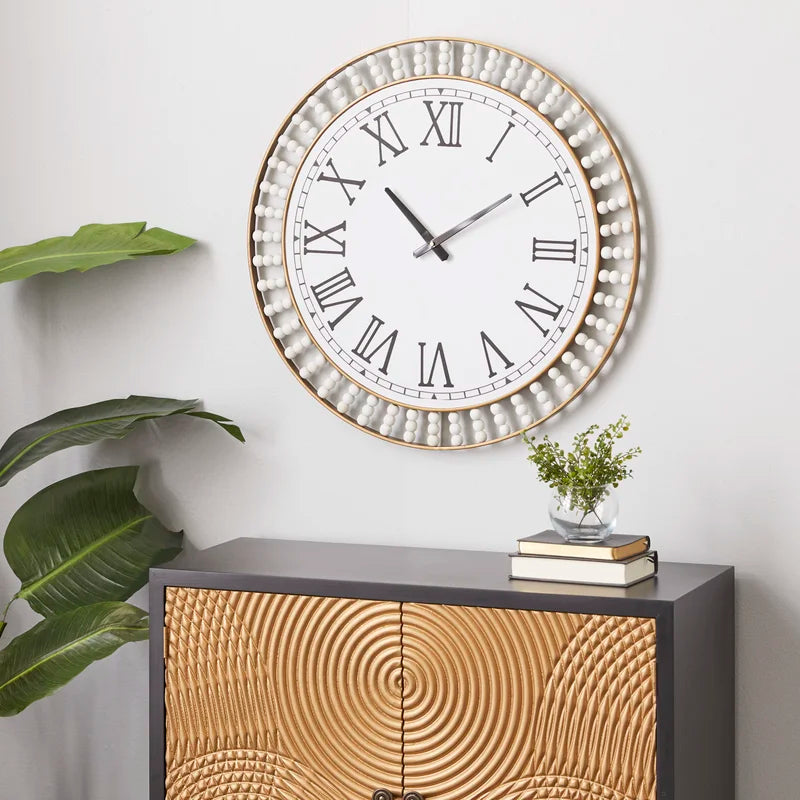 Home Decor: Round Metal Wall Clock