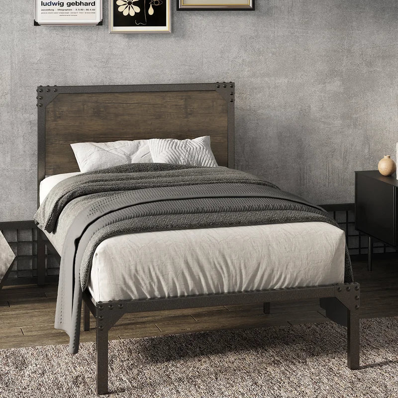 Single Bed: Metal And Wooden Bed