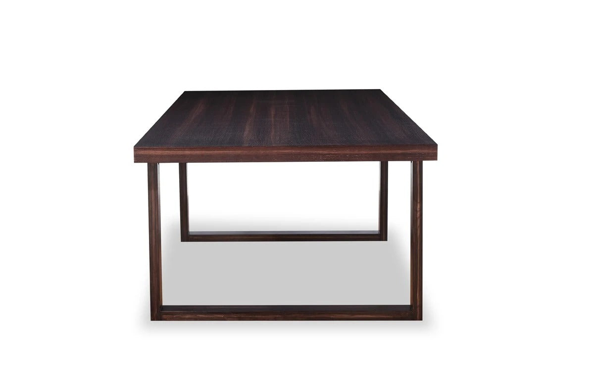 Dining Table: Carry Dining Table