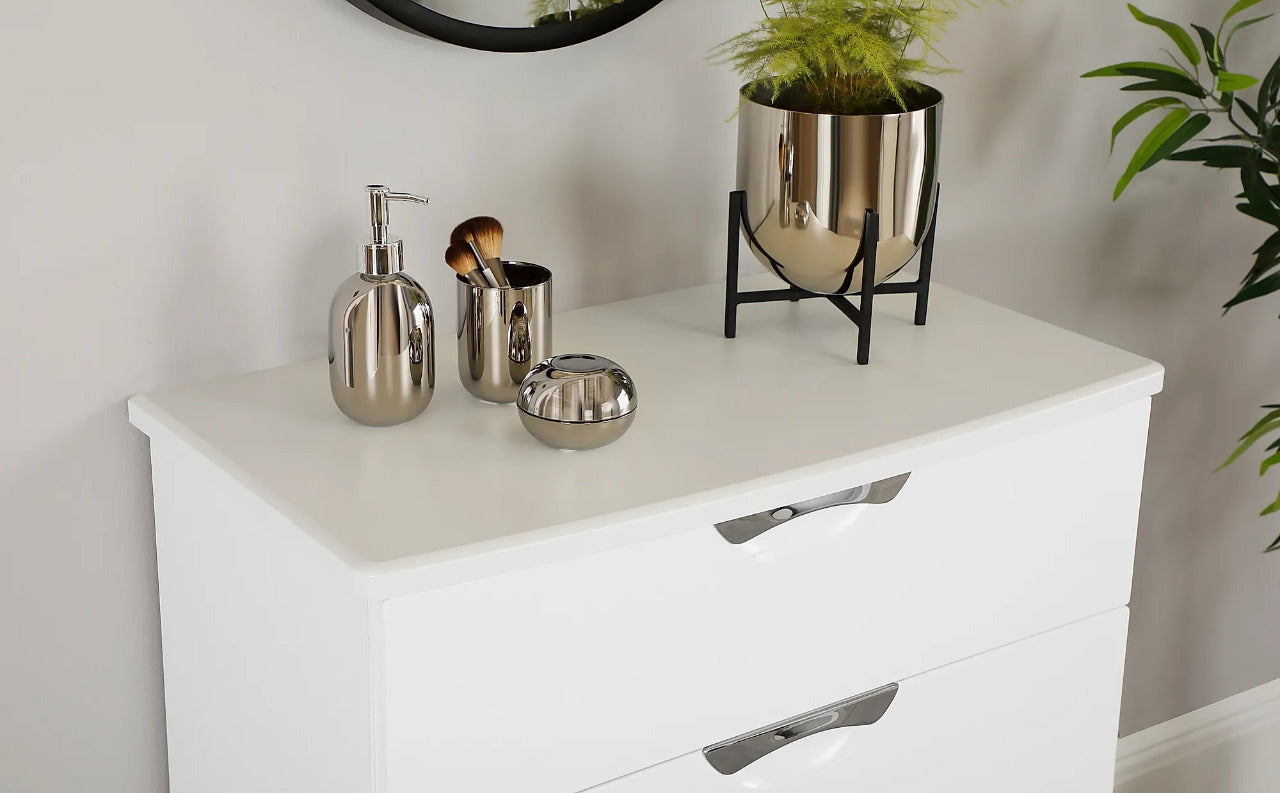 Chest Of Drawers:  White High Gloss 4 Drawer Chest of Drawers