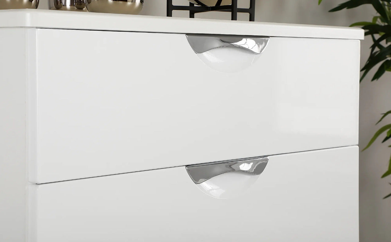 Chest Of Drawers:  White High Gloss 4 Drawer Chest of Drawers