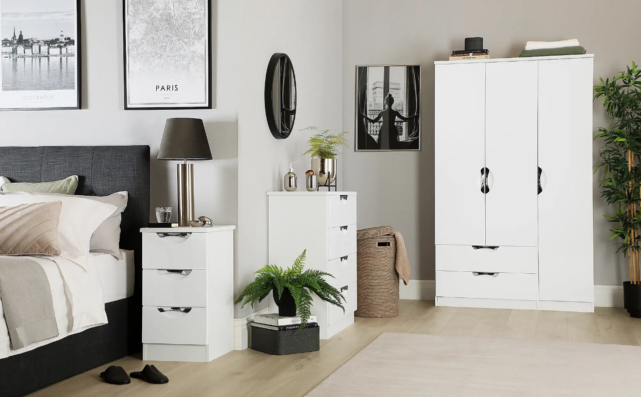 Chest Of Drawers:  White High Gloss 4 Drawer Chest of Drawers