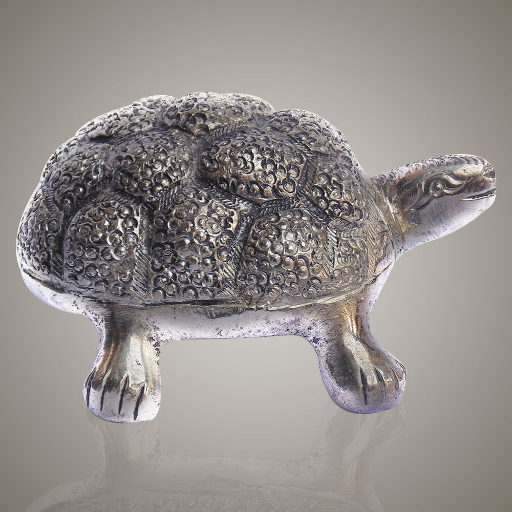 Home Decor : White Metal Unique Tortoise