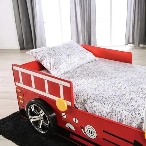 Kids Bed: Twin Car Bed