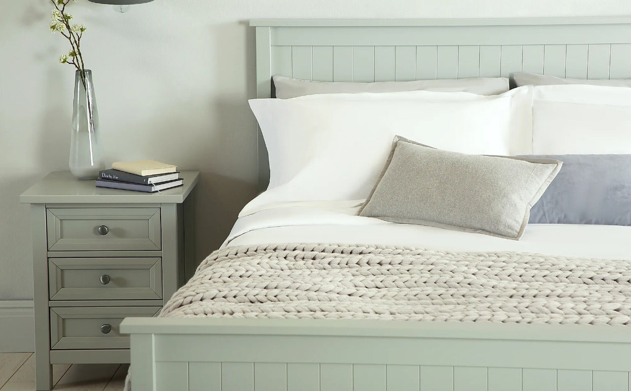King Size Bed: Grey Wooden King Size Bed