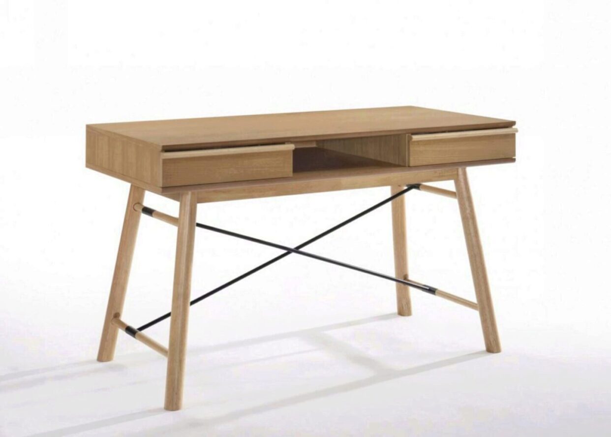 Office Desk: Modern Oak Desk