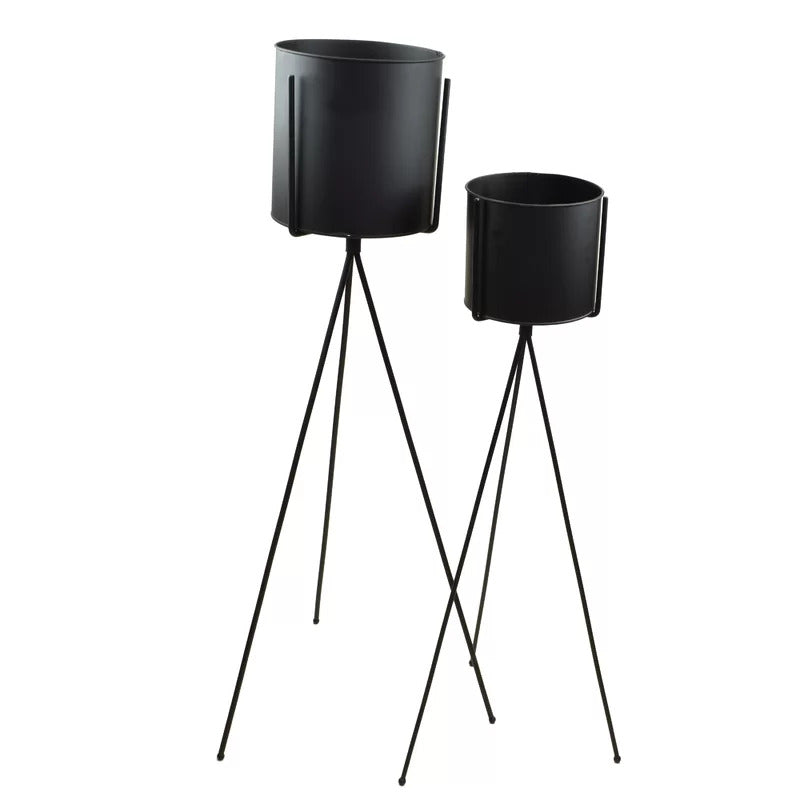 Plant Stand: Round Black Plant Stand