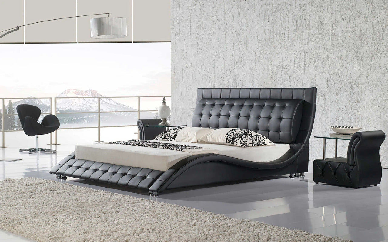 Queen Size: Leatherette Queen Size Platform Bed 