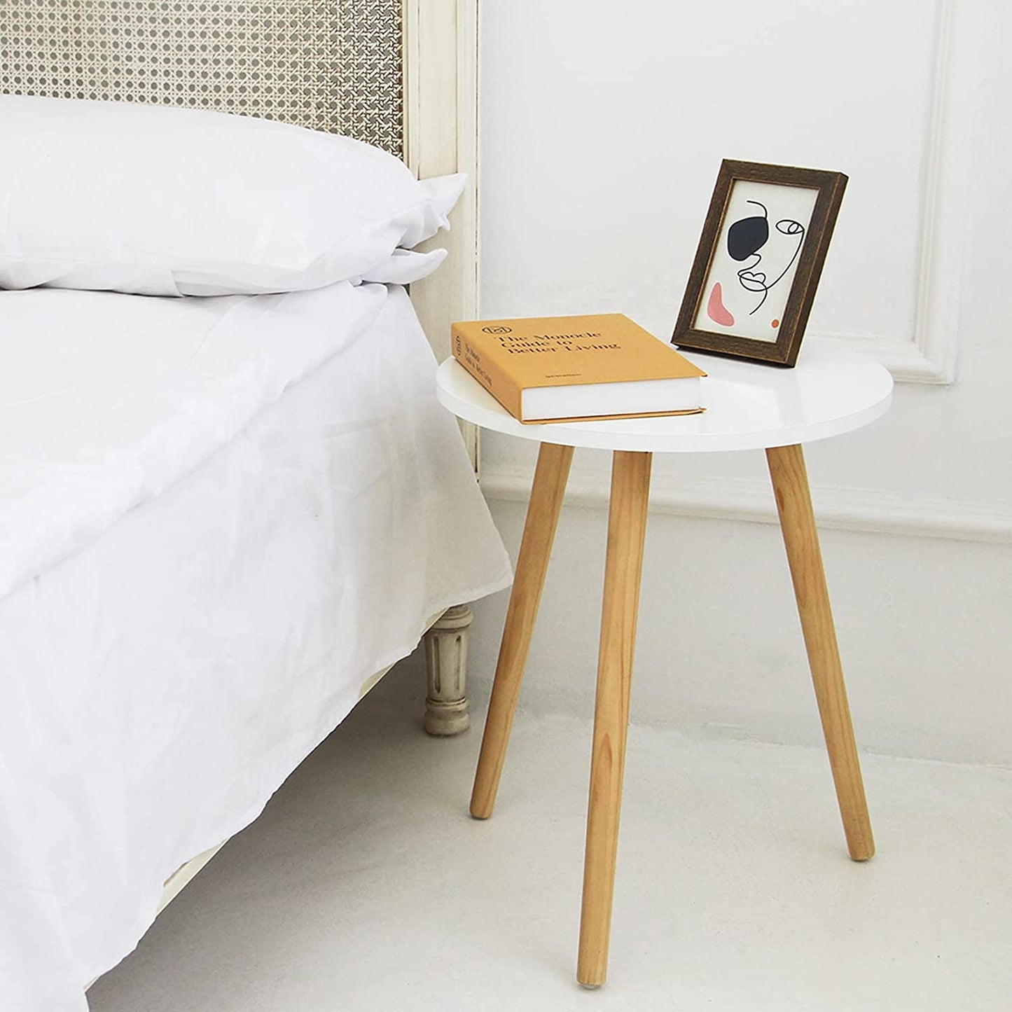 Side Tables: Modern Round Nightstand End Table