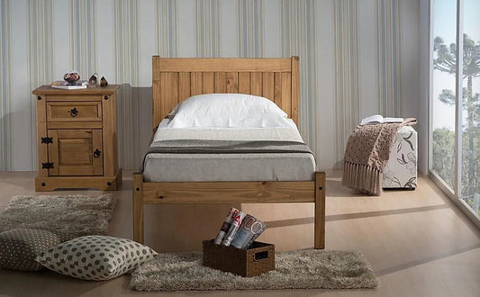 Single Bed: Pine Single Bed